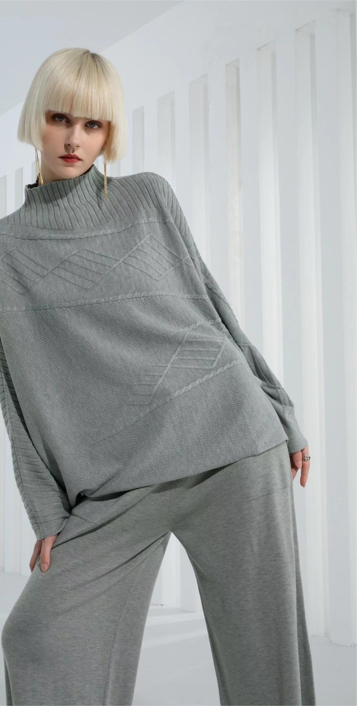 Style 22861, on a model, another colourway