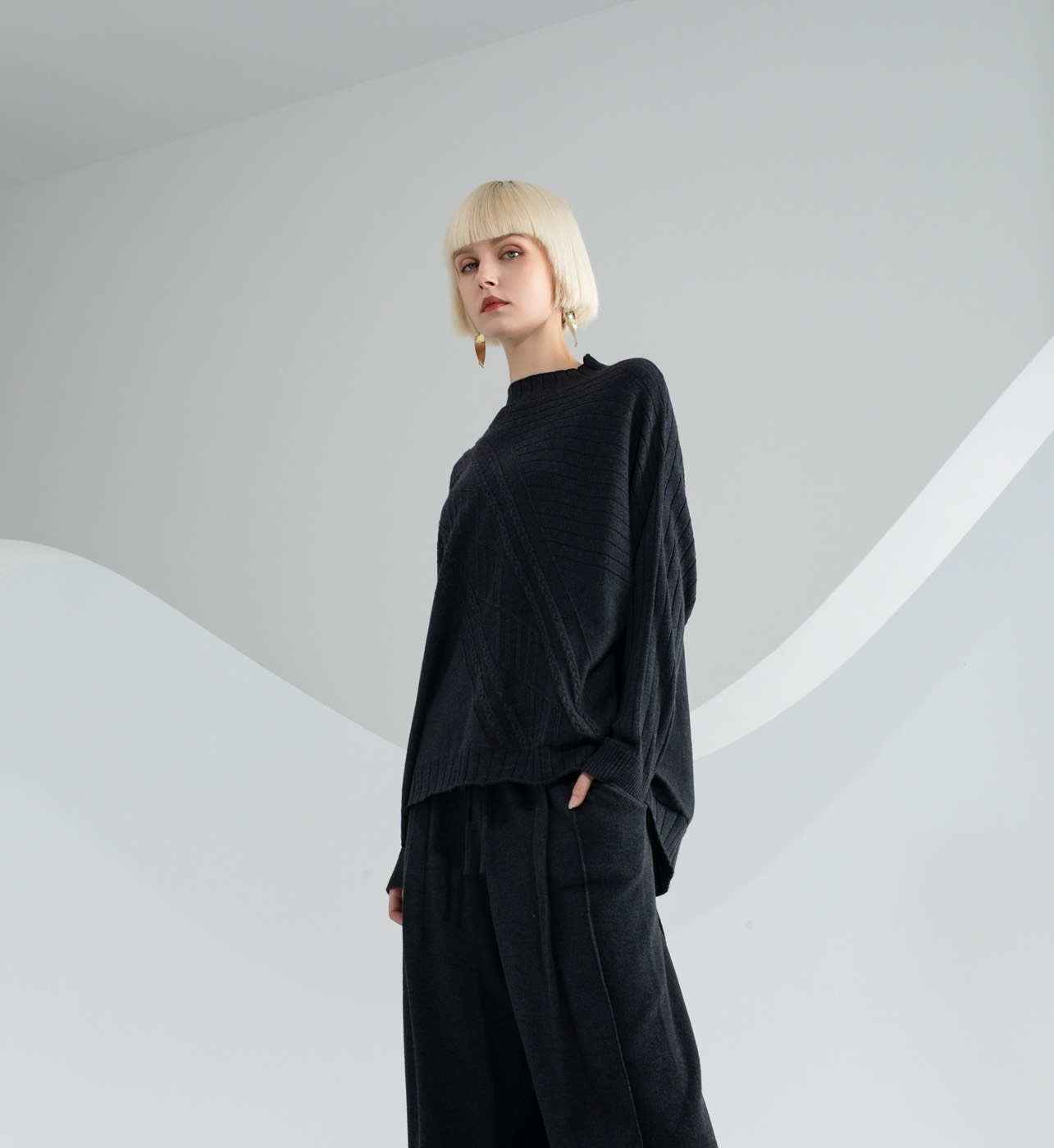 Style 22881, on a model, another colourway