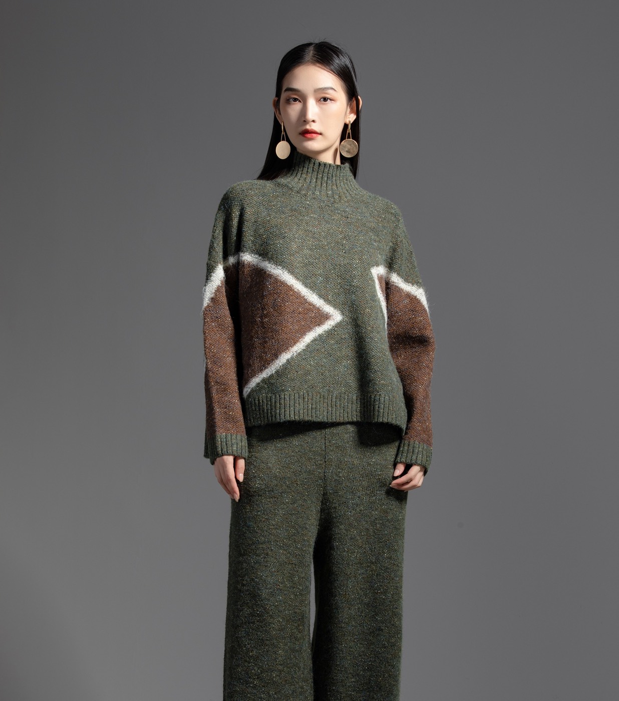 Style 22937, on a model, another colourway