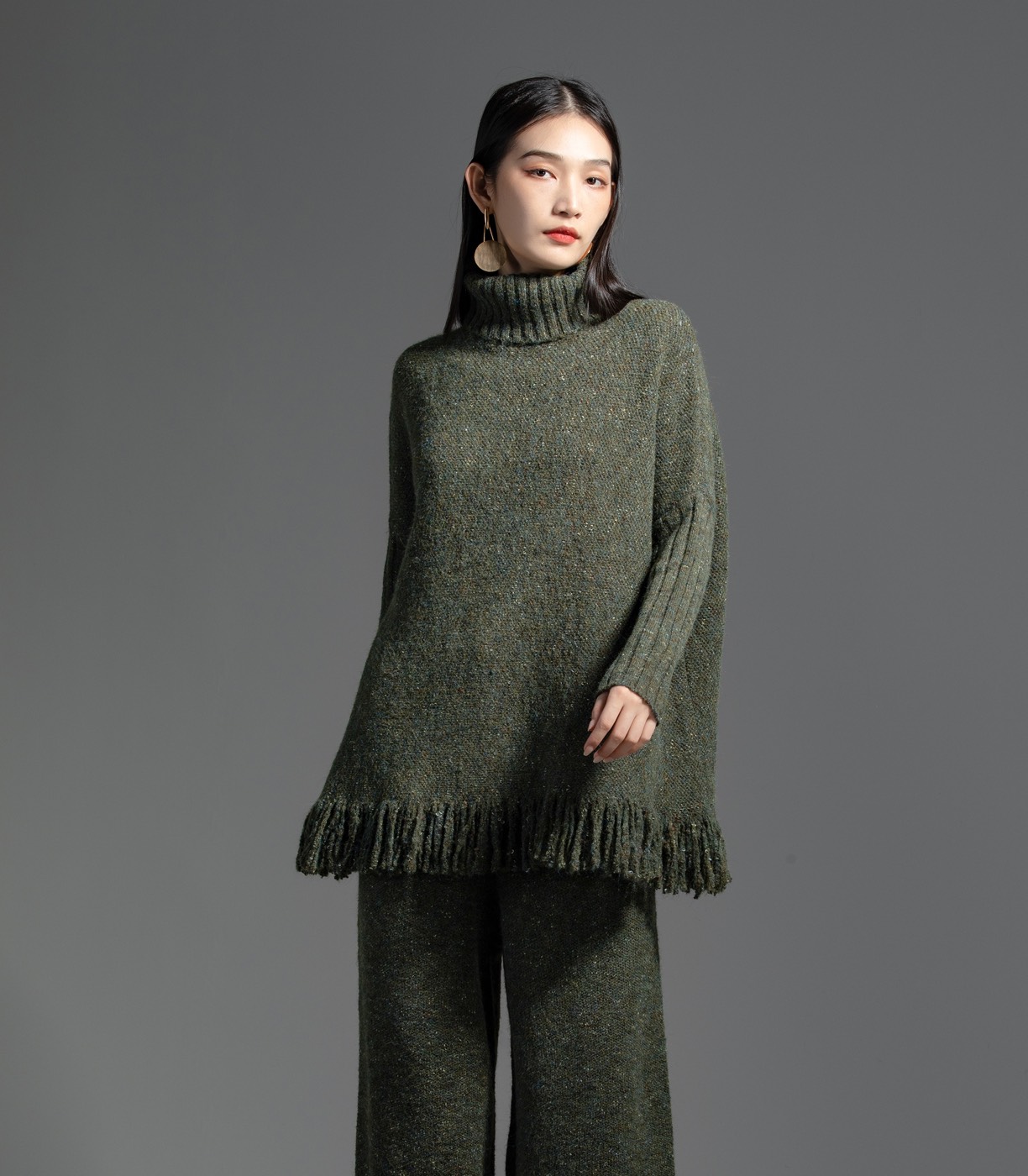 Style 22952, on a model, another colourway