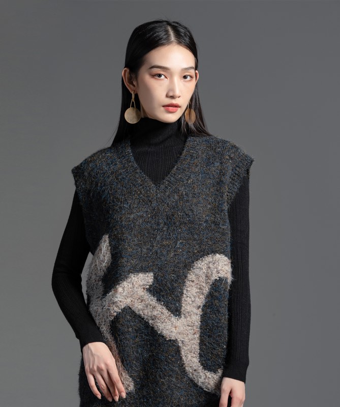 Style 22962, on a model, front view