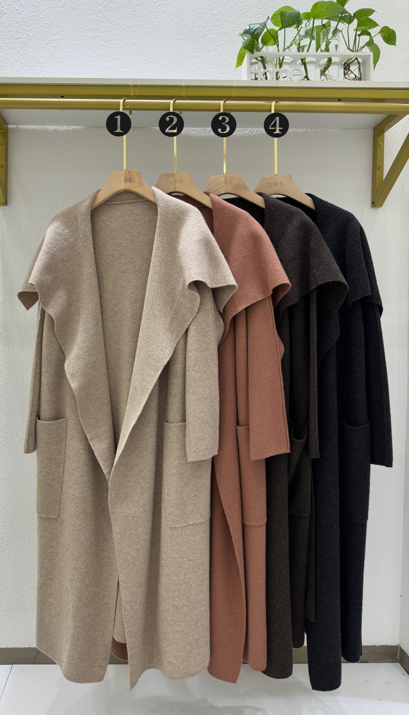 Style H51861, colourways on a rail