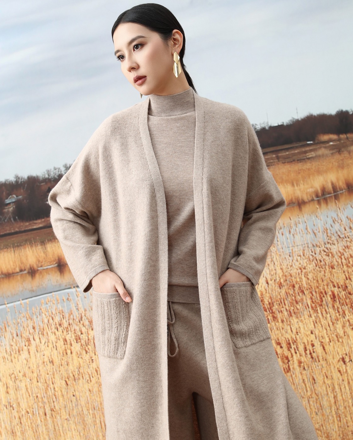 Style H51867, on a model, another colourway